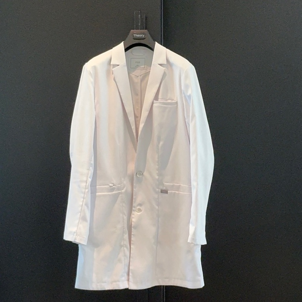 FIGS Men’s Harlem Long Slim Lab Coat - Size Small